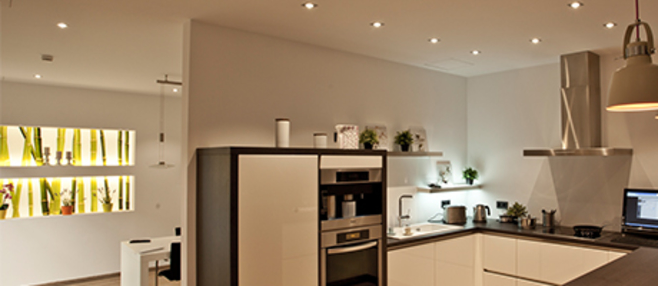 Innenleuchten bei AMP Elektrotechnik GmbH Co. & KG in Viechtach