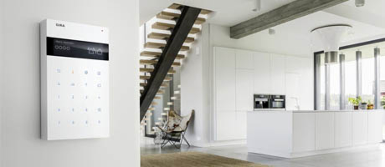 Gira Sicherheitssystem bei AMP Elektrotechnik GmbH Co. & KG in Viechtach