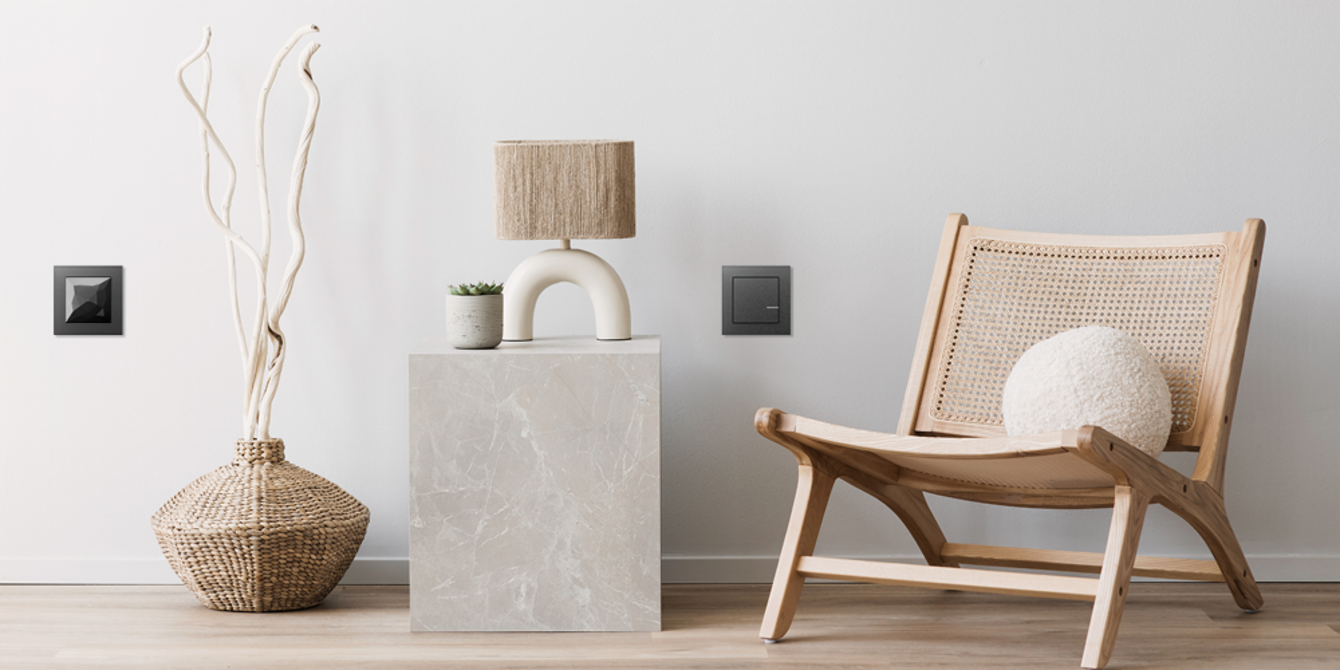 Smarte Schalterprogramme bei AMP Elektrotechnik GmbH Co. & KG in Viechtach